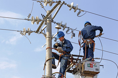 湯陰縣供電公司:線路改造迎夏峰_新浪城市_新浪網(wǎng)